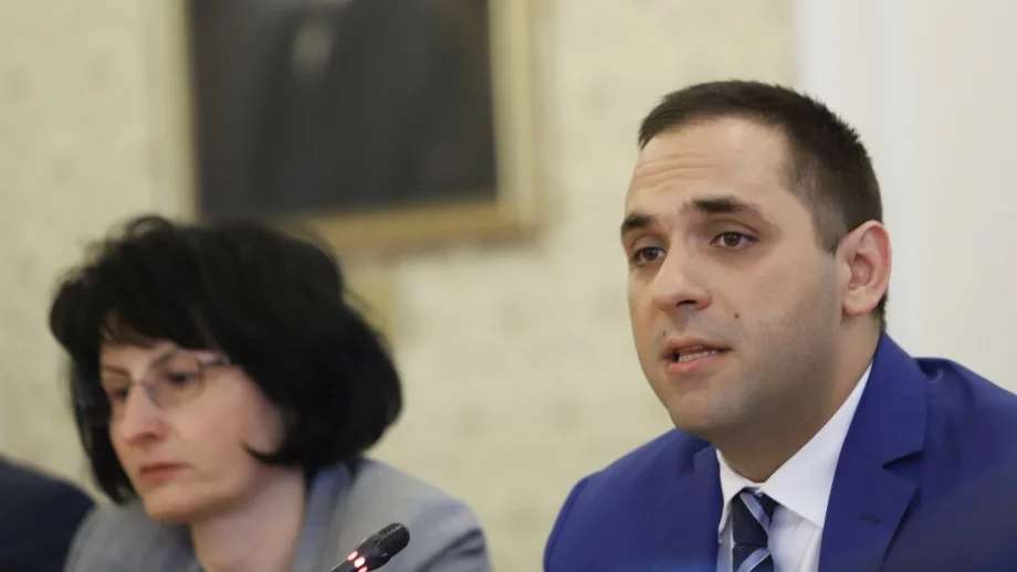 Караниколов: Законът за публичните предприятия няма да ни забави за еврозоната