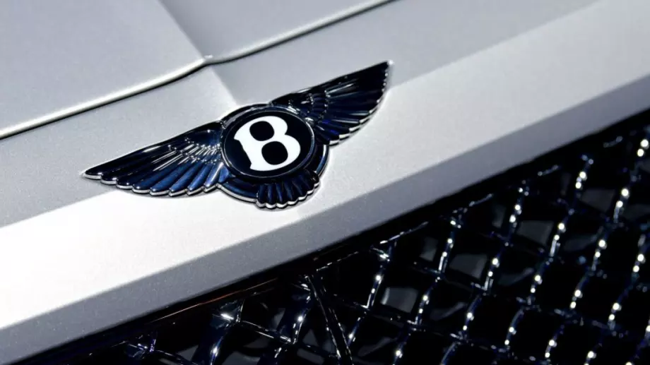 Bentley спира производството на бензинови модели и преминава на електрически