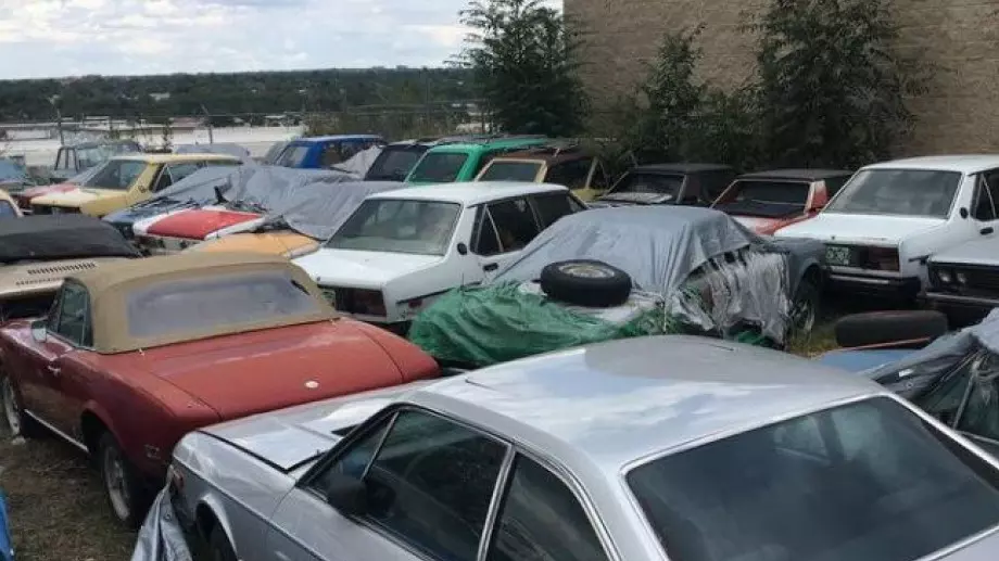 Стотици хиляди румънци ще получат пари за старите си автомобили