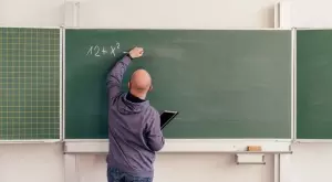 Търсят се учители в цяла България