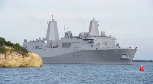 САЩ поставят първия боен лазер на свой кораб (ВИДЕО)