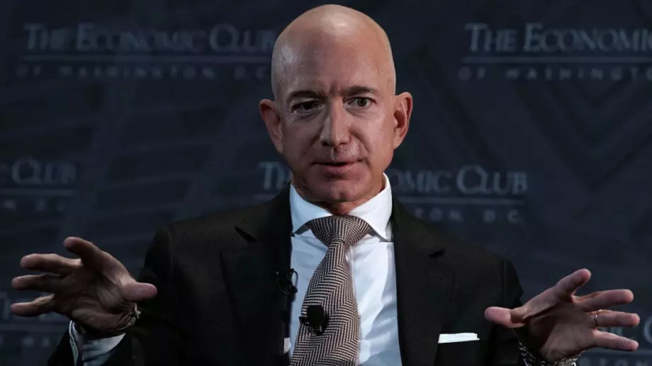 Защо Безос избра да се оттегли от Amazon точно на 5 юли?