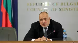 Удължават извънредната обстановка, но с по-малко