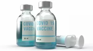 Възлагат надежди на хибридна ваксина от "Спутник V" и тази на AstraZeneca да защитава 2 години