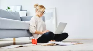 И фирмите, и служителите обикнаха работата от вкъщи