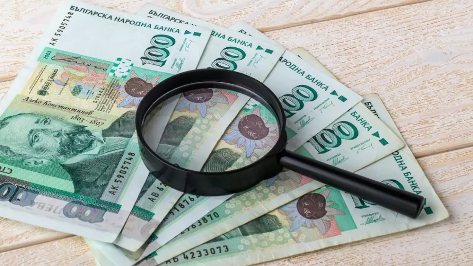 Повече пари за безработни и майки, по-големи пенсии, по-щедри ваучери за храна - какво предвижда Бюджет 2022