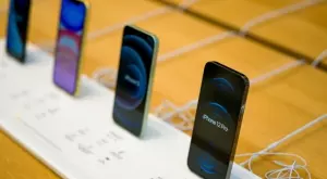 Коледните продажби напомпаха с десетки милиарди приходите на Apple