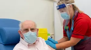 Коледен подарък: Словакия дава по 500 евро на възрастни хора, за да се ваксинират