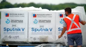 Защо Източна Европа иска ваксини от Русия и Китай?