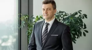 Петър Андронов се оттегля от ОББ, за да заеме по-висок пост