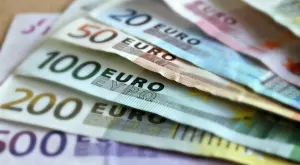 Гърция дава на младите по 150 евро, за да се ваксинират