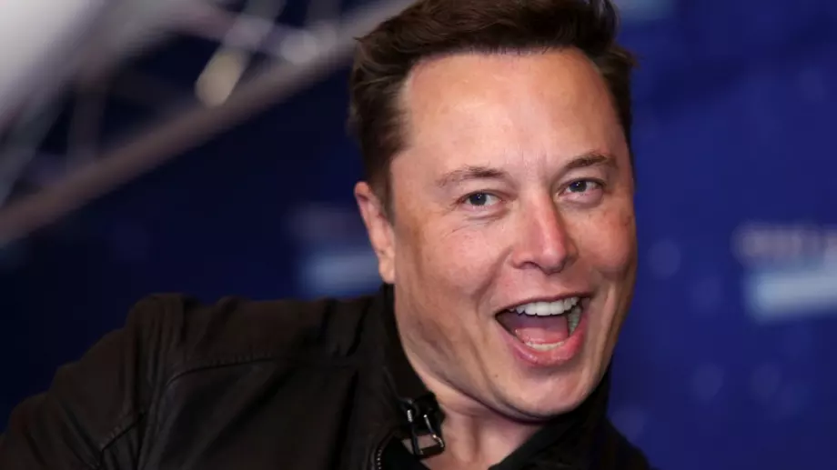 Мъск продаде още свои акции в Tesla за 930 млн. долара