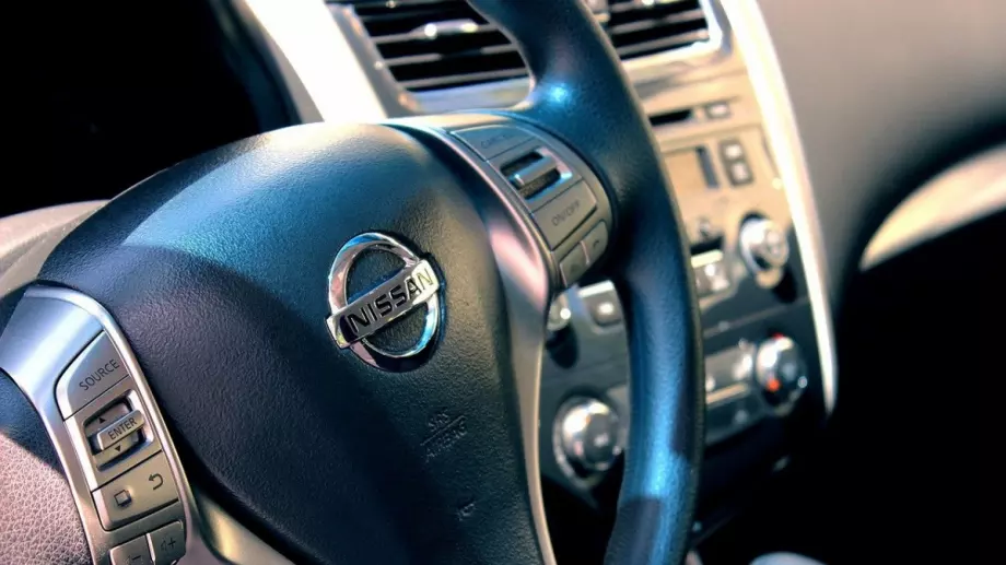 Nissan продава дела си в Daimler за 1.15 млрд. евро 