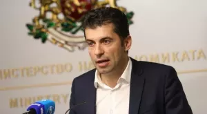 Кирил Петков поиска оставки на директорите на ВМЗ - Сопот