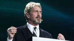 Милиардерът Джон МакАфий се самоуби в затвора