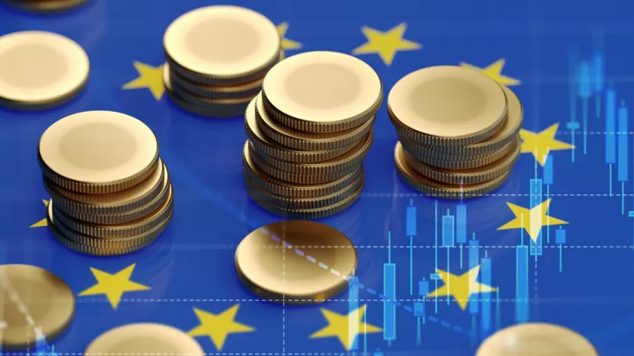 Инфлацията в еврозоната за ноември се забавя. Рисковете за нов ръст обаче остават