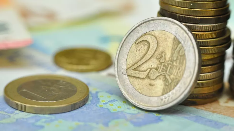 Пазете лева и стойте далеч от еврото, съветва бивш финансов министър