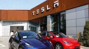 Премахнаха Tesla от борсовия индекс S&P 500 заради дискриминация