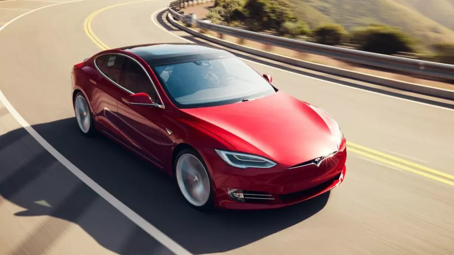 Tesla продаде през януари близо 60 хил. електромобила, произведени в Китай