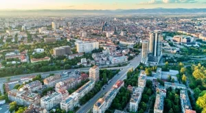 Българските градове, които продължават да привличат население 