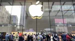 Тежката икономическа криза удари трите гиганта Apple, Alphabet и Amazon 