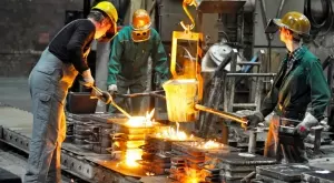 Промишленото производство расте с 2,6% през октомври, но бележи спад на годишна база