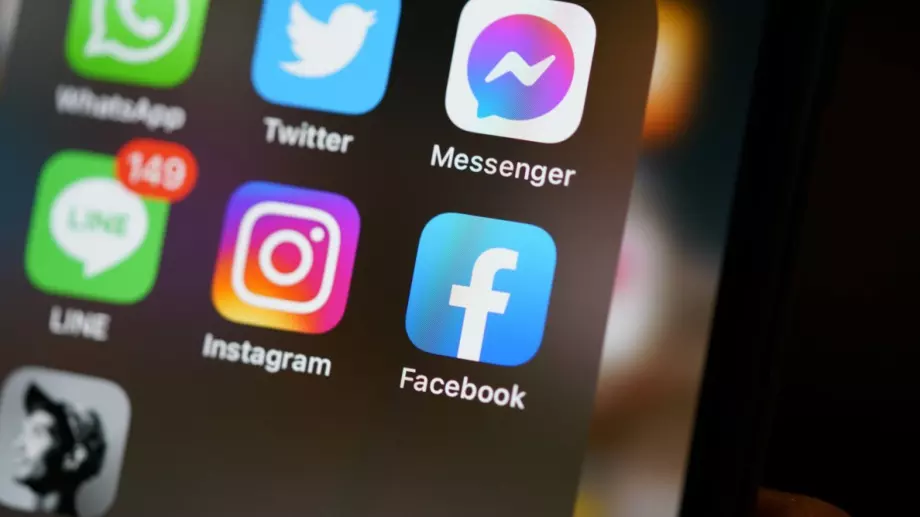 Ще плащаме за Facebook и Instagram, за да покажем, че сме истински