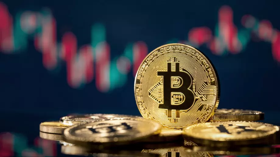 Цената на биткойн падна под 20 000 долара за първи път от януари насам