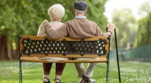 Със средно 123 лв. повече: Изплащат увеличените пенсии на 900 000 пенсионери