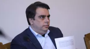 Василев: Оставаме без газ и парно, ако преговаряме с Газпром