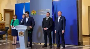 Ударно вдигат пенсиите през юли, после и през октомври