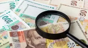 Държавата иска да вдигне минималната заплата, но няма пари