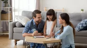 Родителите ще могат да подават и по мейл документите за семейни помощи 