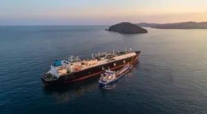 Вносът на руски втечнен газ в Европа скочи до рекордно високо ниво