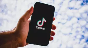 В конкуренция с YouTube: TikTok пуска функция за 20-минутни видеа срещу заплащане