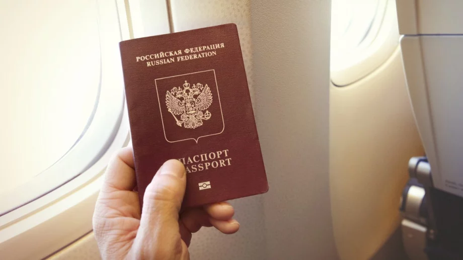 Голямото бягство: Къде се спасяват руснаците от мобилизацията на Путин?