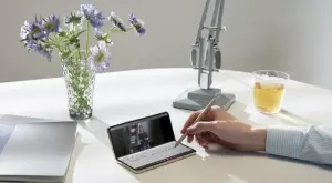 Google влиза в пряка конкуренция със Samsung - пуска първия си сгъваем смартфон