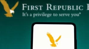 First Republic загуби над 40% от депозитите си