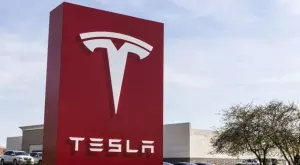 За по-малко от две седмици: Tesla загуби 145 млрд. долара от пазарната си стойност