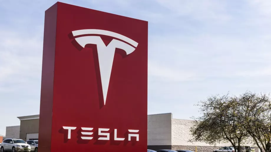 За по-малко от две седмици: Tesla загуби 145 млрд. долара от пазарната си стойност