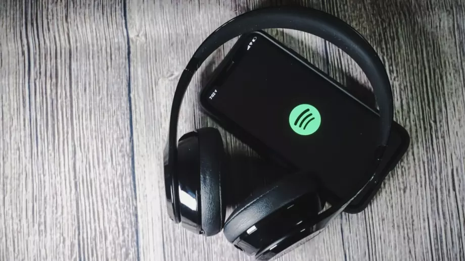 Технологичният гигант Spotify съкращава около 17% от служителите си 