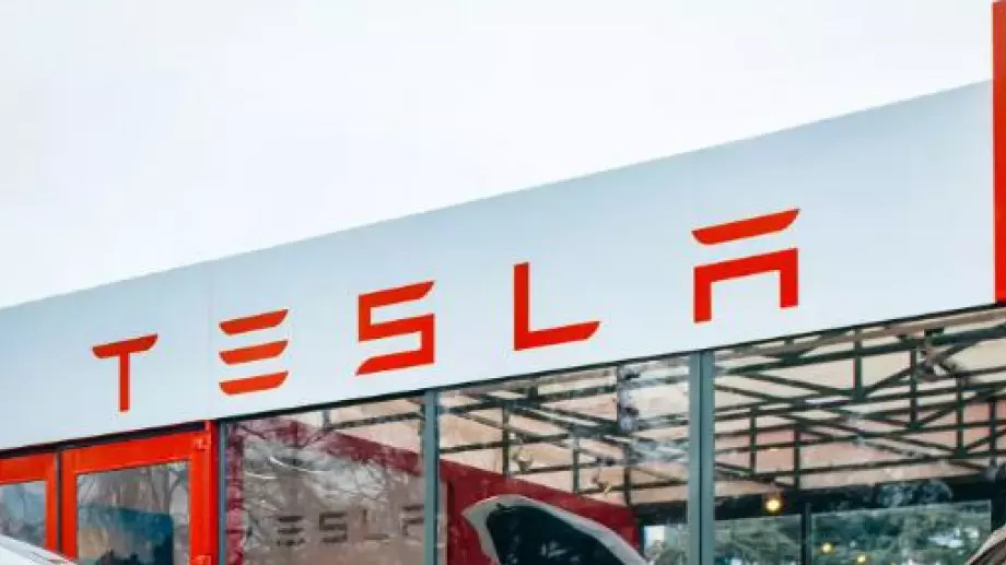 Tesla вече не е лидер на Уолстрийт. Кой я детронира?