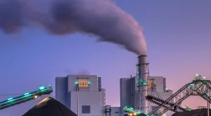 Въглеродните емисии достигнаха нов рекорд през 2023 г.