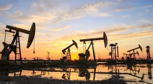 Цената на петрола за Европа покори двумесечен връх