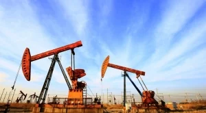 Цената на петрола пое в неочаквана посока