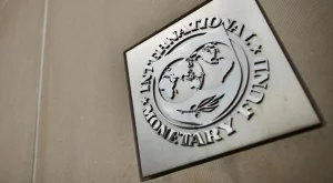 МВФ препоръча вдигане на ставките и отмяна на плоския данък